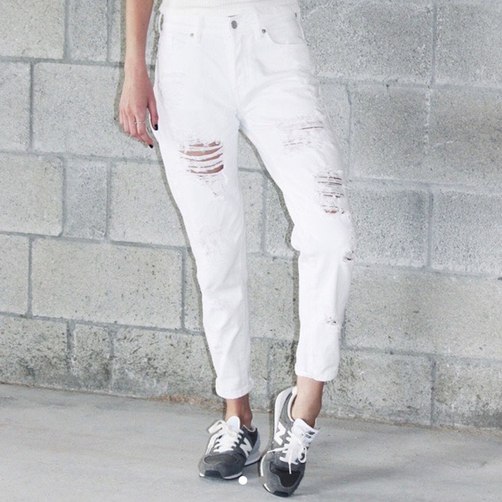 Brandy Melville White Ripped Mom Jeans